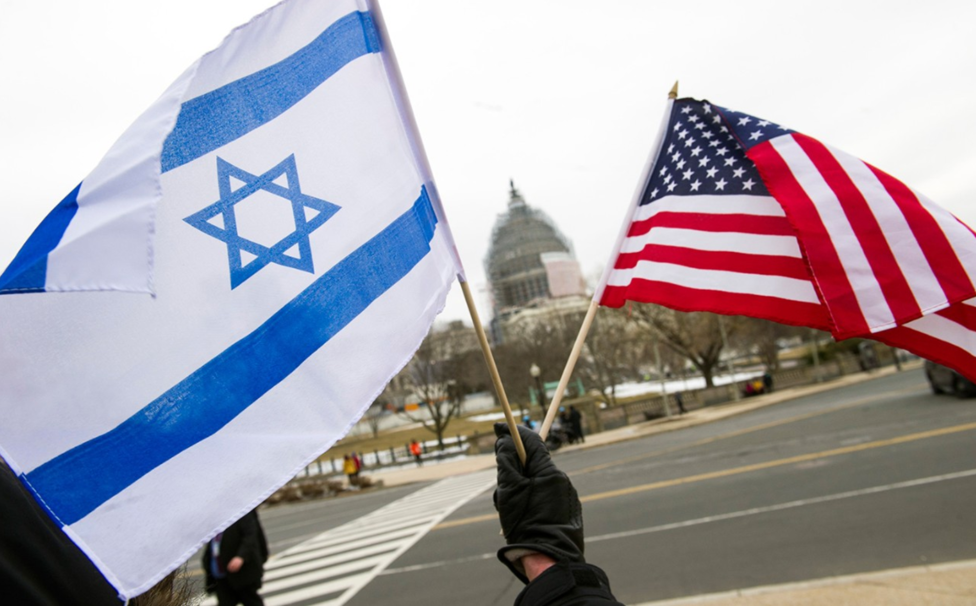 DISCORD AMONG U.S. JEWS OVER ISRAEL SEEMS TO GROW f v oe By Paul L