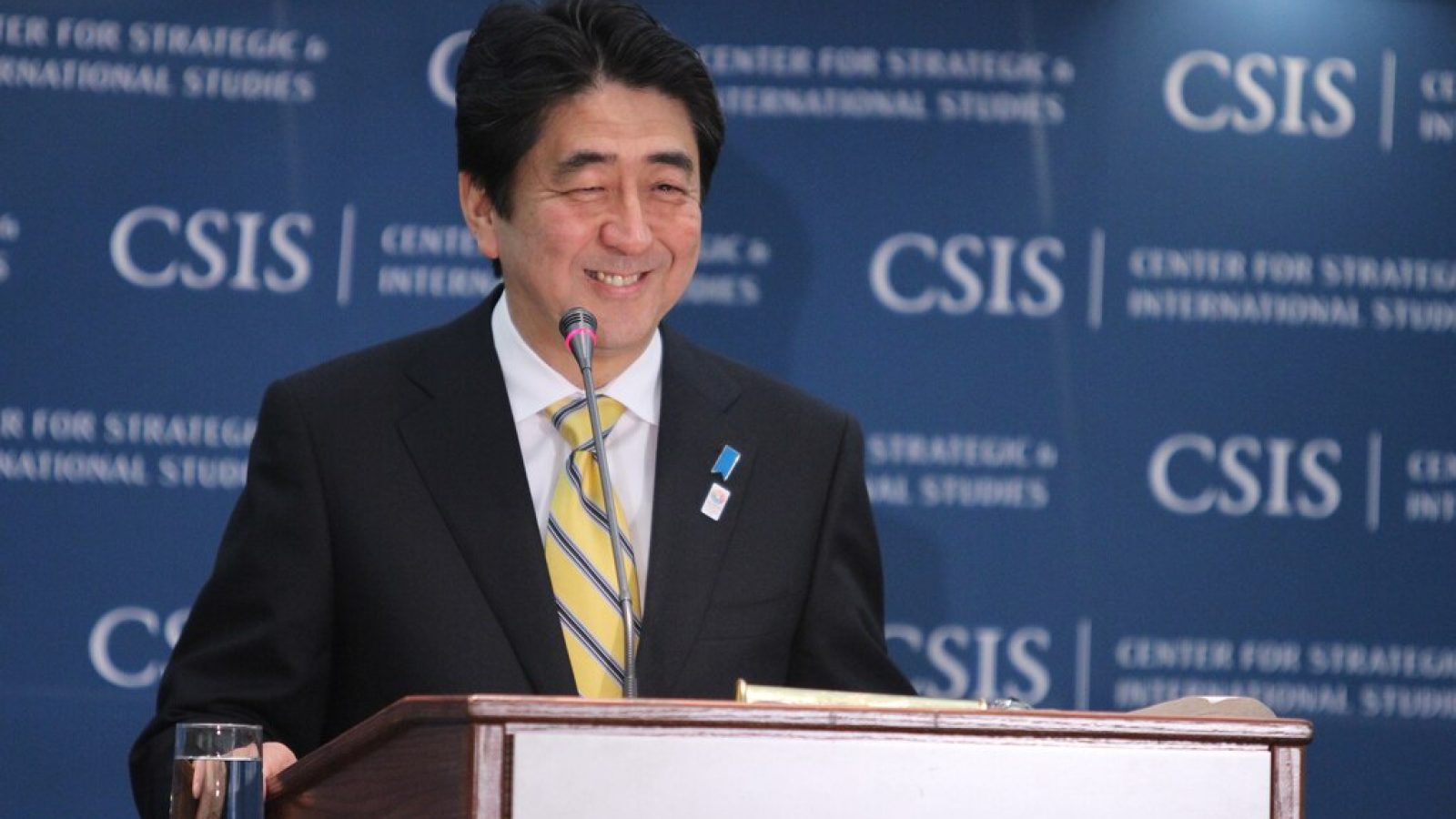 Shinzo Abe delivering speech