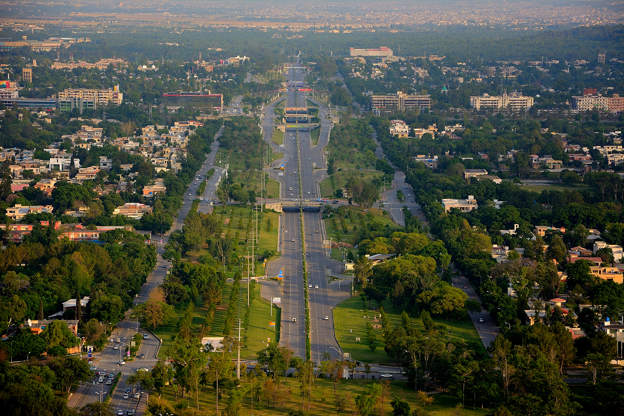 An avenue in Islamabad.